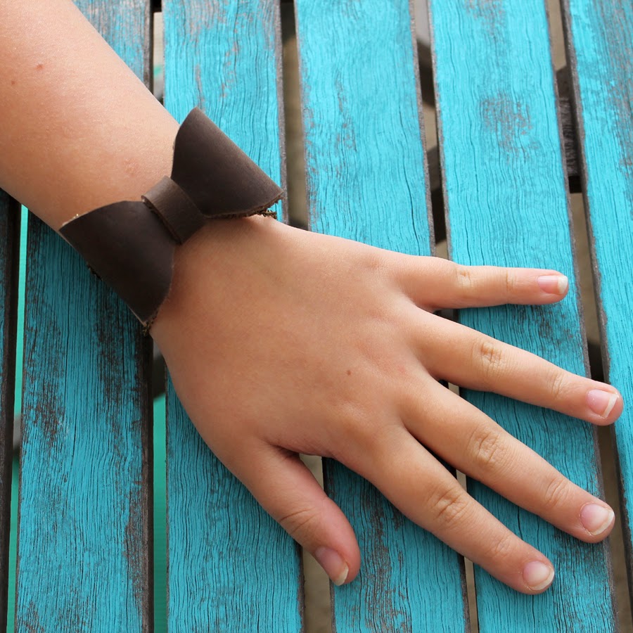 Leather bow best sale bracelet